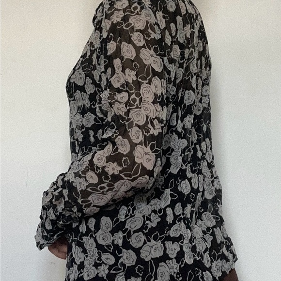 Semi Sheer printed rose top. - Picture 3 of 5